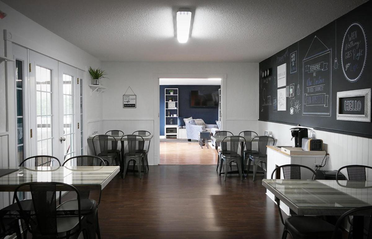 Le Chic Motel Maniwaki Eksteriør billede