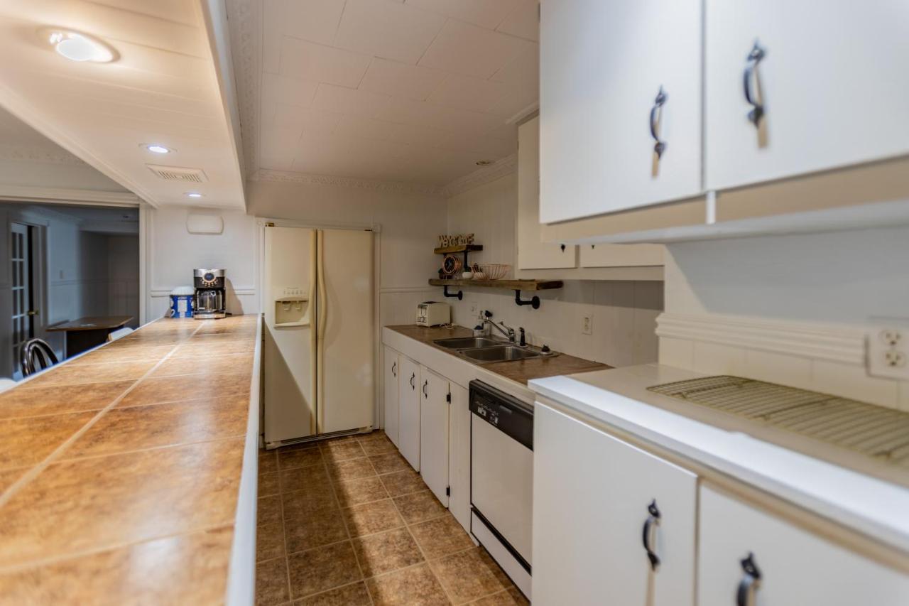 Le Chic Motel Maniwaki Eksteriør billede
